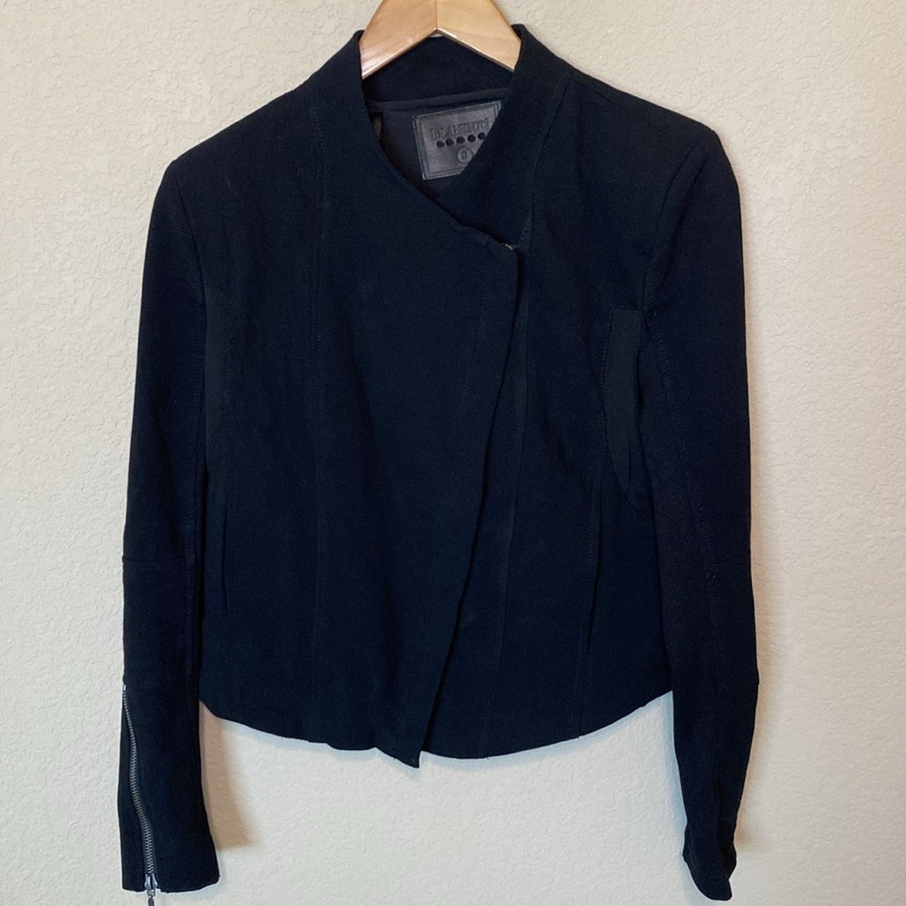 BlankNYC Mesh Detail Crepe Jacket In Windy City Black S - Picture 3 of 12